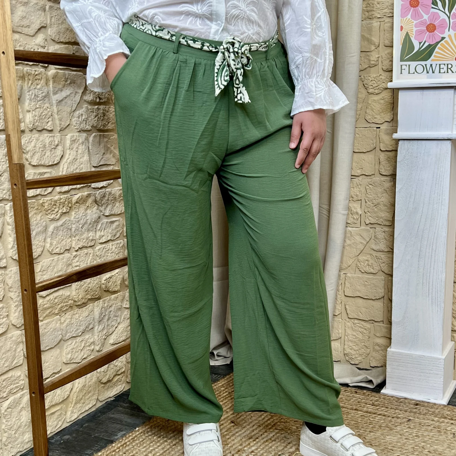 J715 - Pantalon fluide uni (T40-T48) - kaki - 48