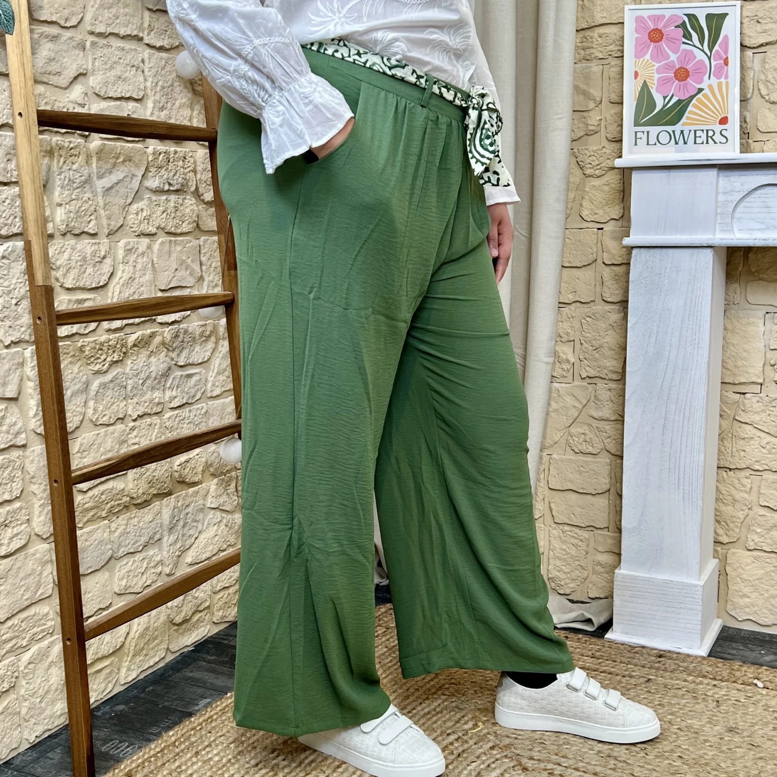 J715 - Pantalon fluide uni (T40-T48) - kaki - 48