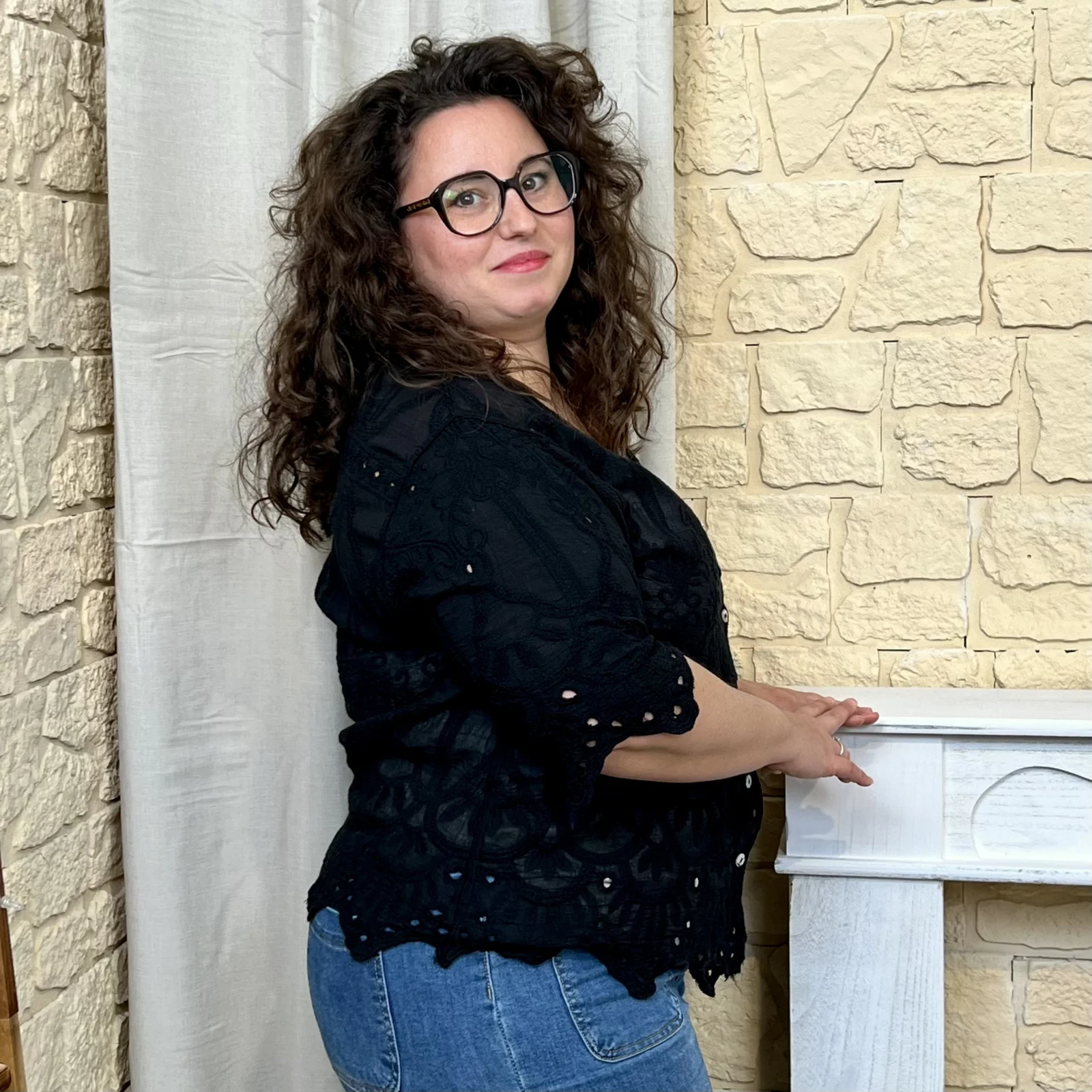 J707 - Chemise broderies (T44-T52) - noir - taille-unique-grande-taille