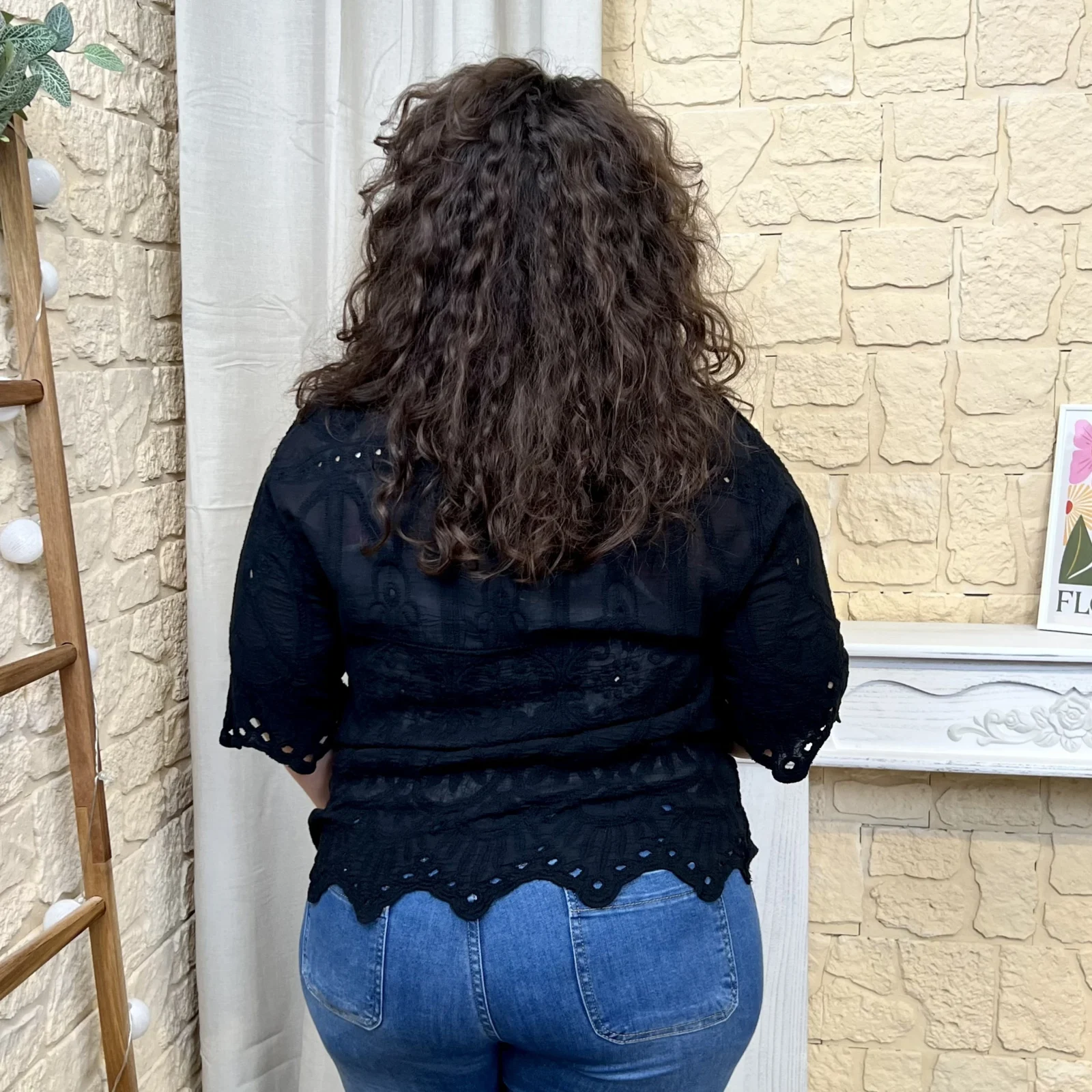 J707 - Chemise broderies (T44-T52) - noir - taille-unique-grande-taille