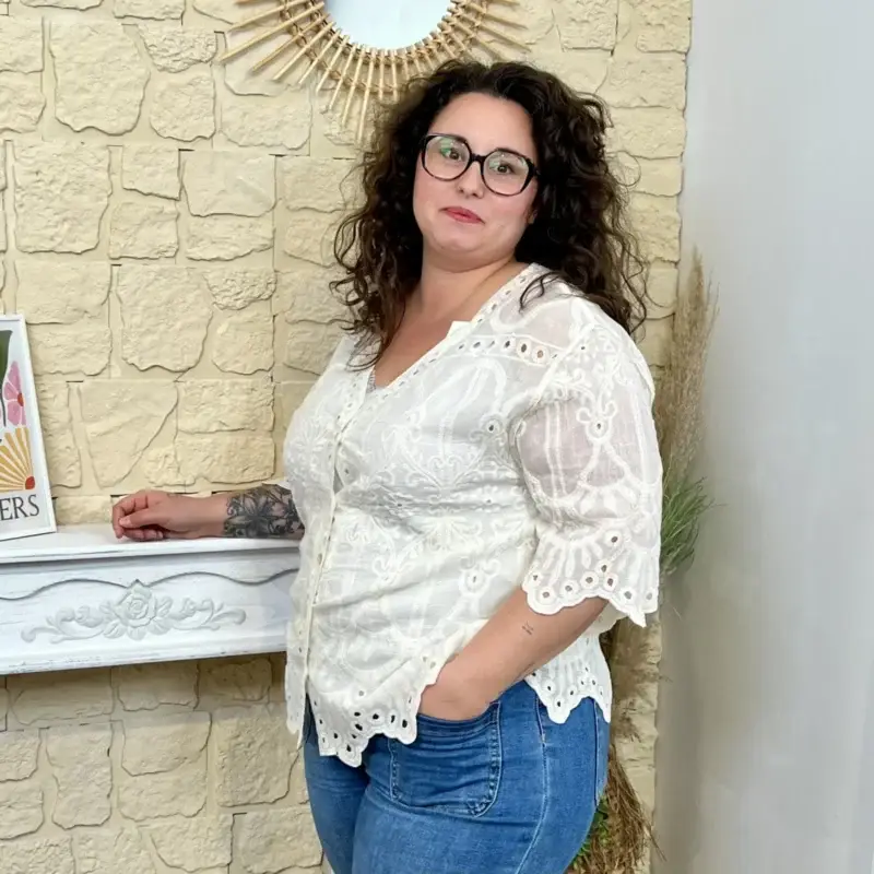 J707 - Chemise broderies (T44-T52) - beige - taille-unique-grande-taille