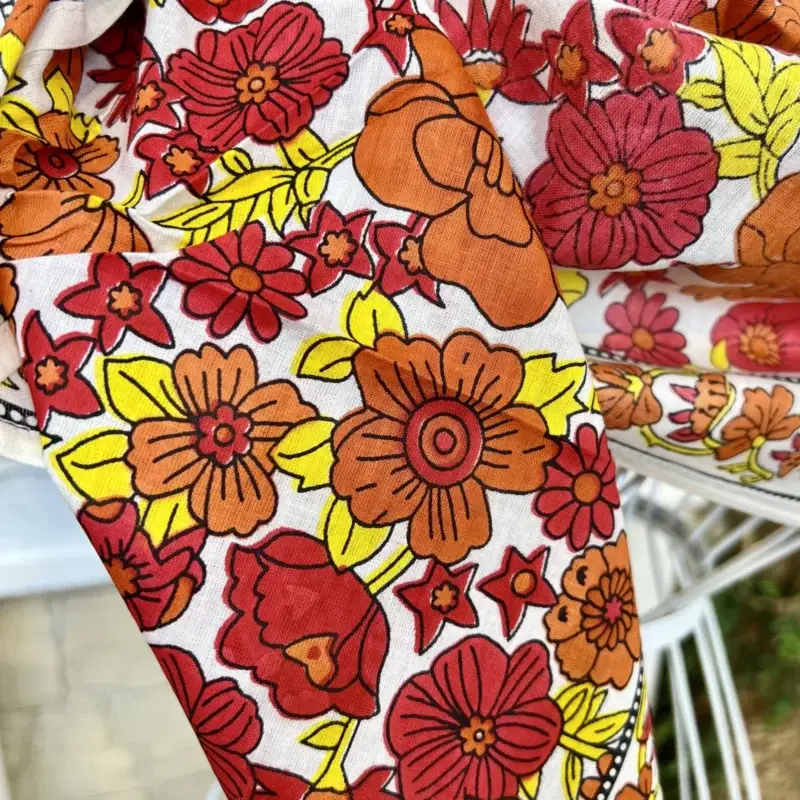 Y452 - Foulard fleurs - rouge - sans-taille