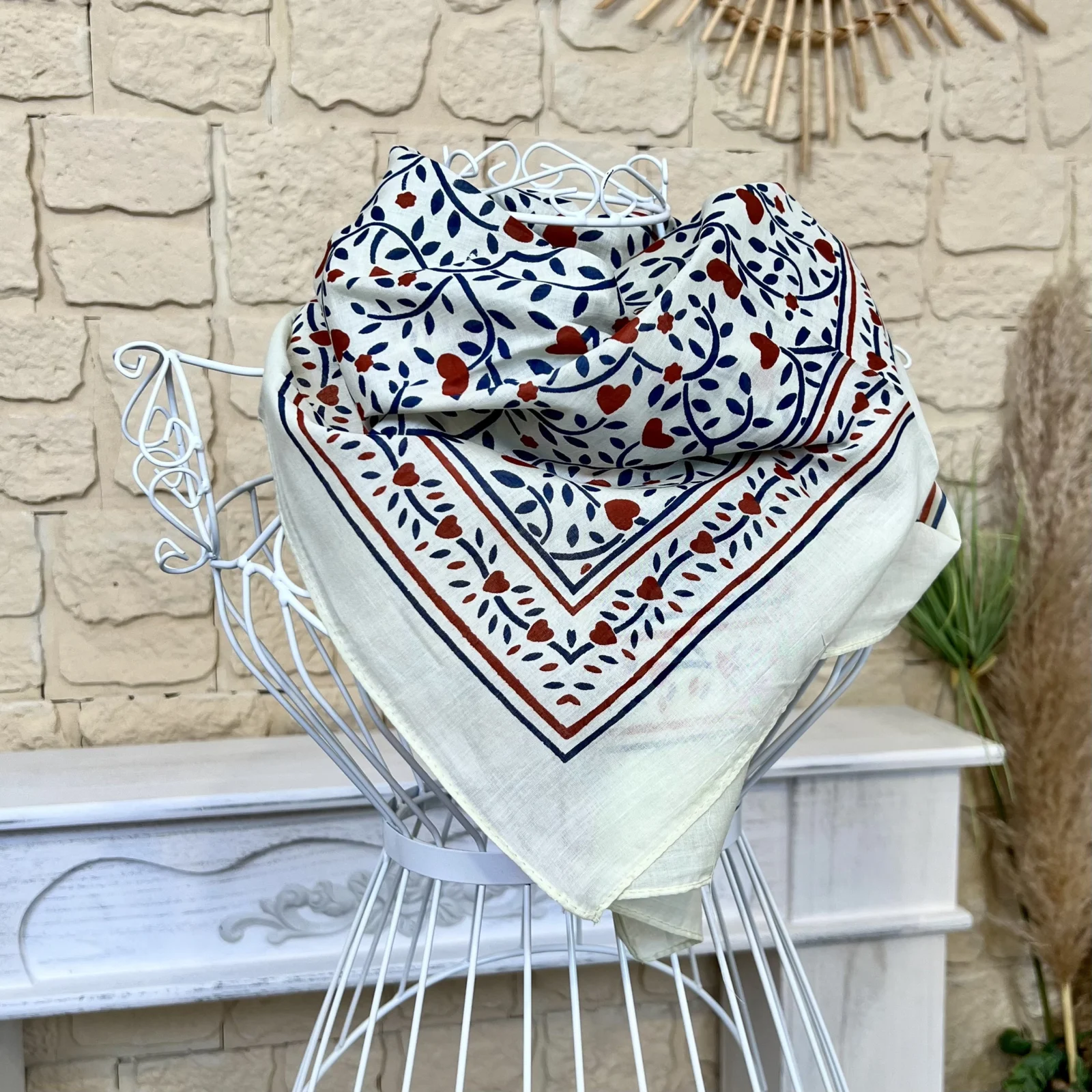 Y450 - Foulard feuillage & cœurs - rouge - sans-taille