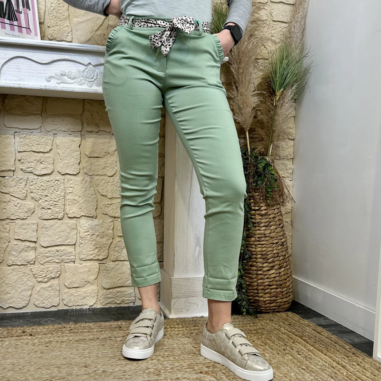 L715 - Pantalon chino (T36-T44) - vert-clair - 44