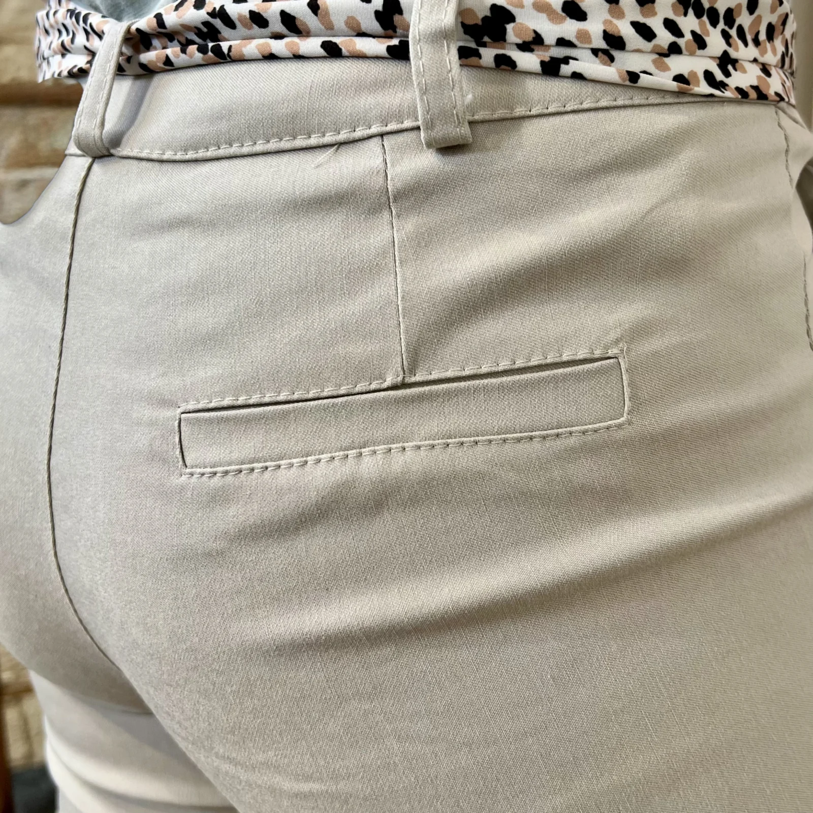 L715 - Pantalon chino (T36-T44) - beige - 44