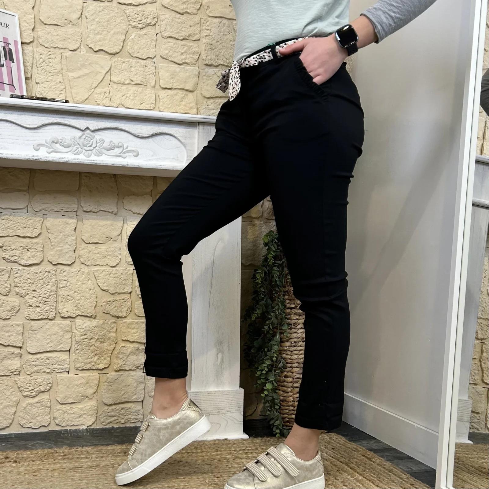 L715 - Pantalon chino (T36-T44) - noir - 44