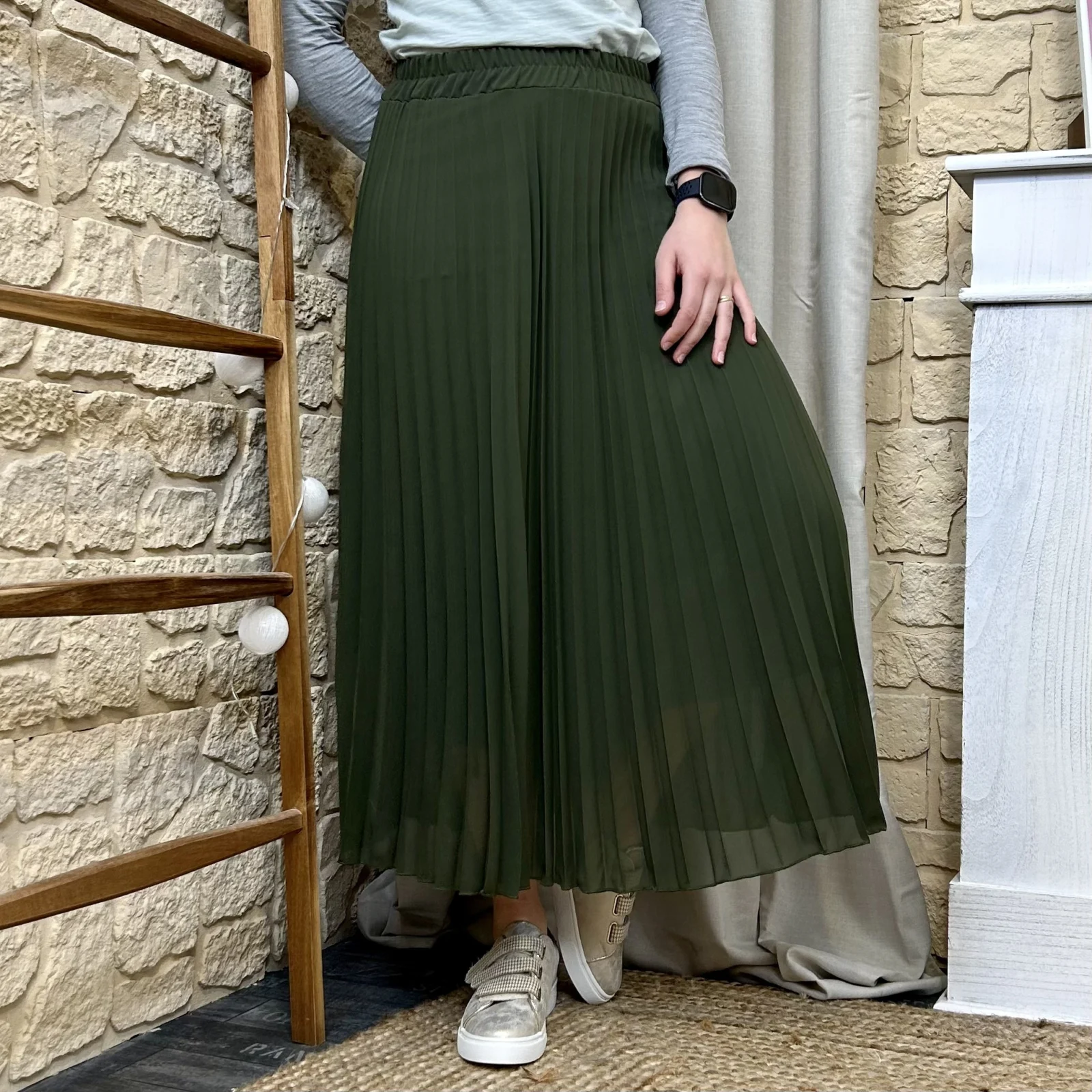 L779 - Jupe plissée unie (TU)