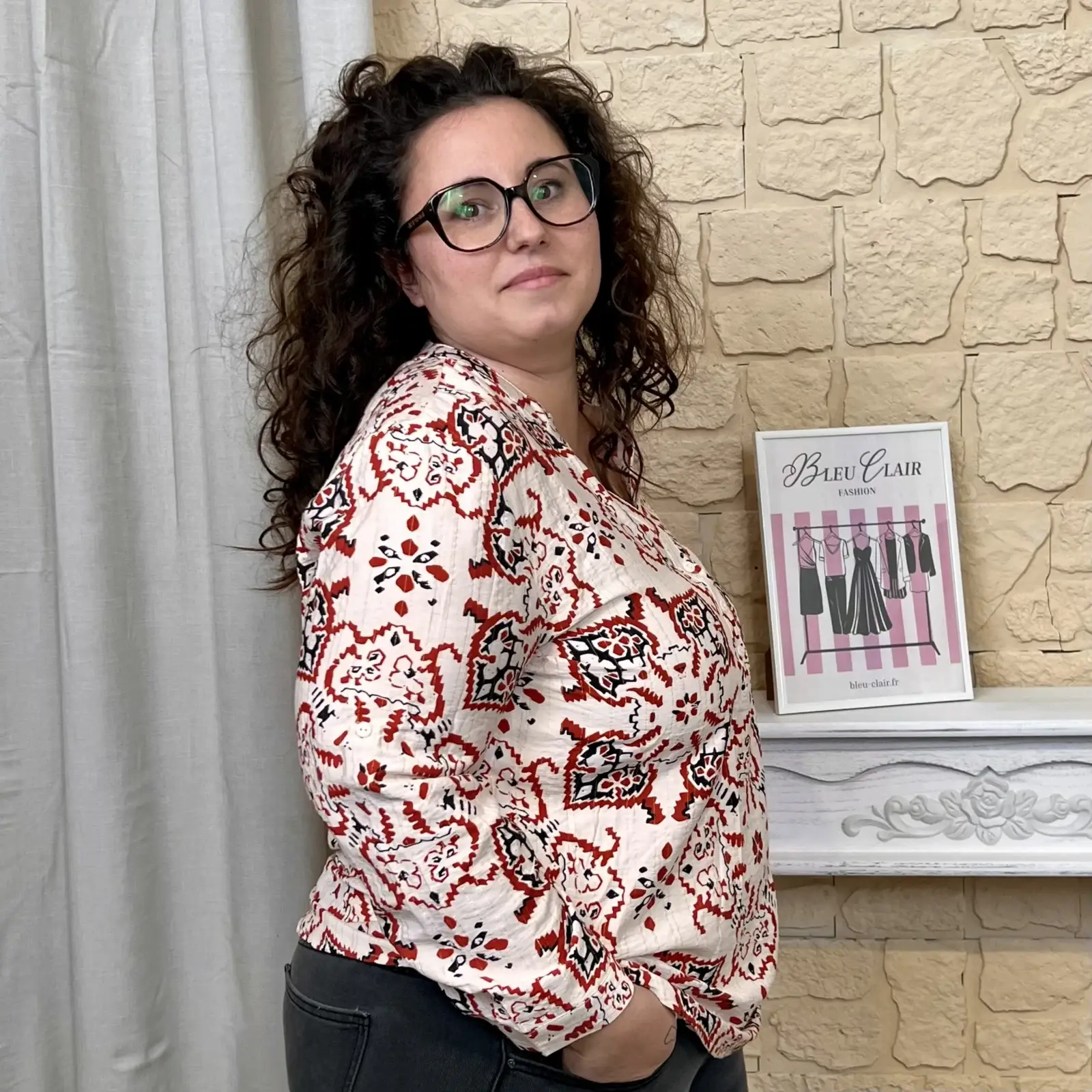 J764 - Blouse arabesque (T44-T52) - rouge-amarante - 52