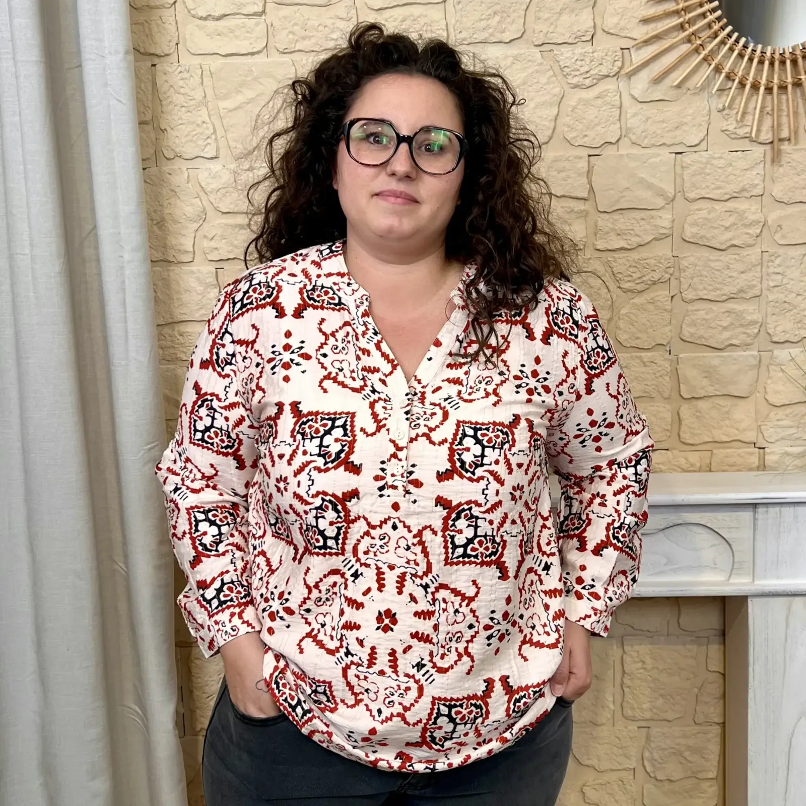 J764 - Blouse arabesque (T44-T52) - rouge-amarante - 52