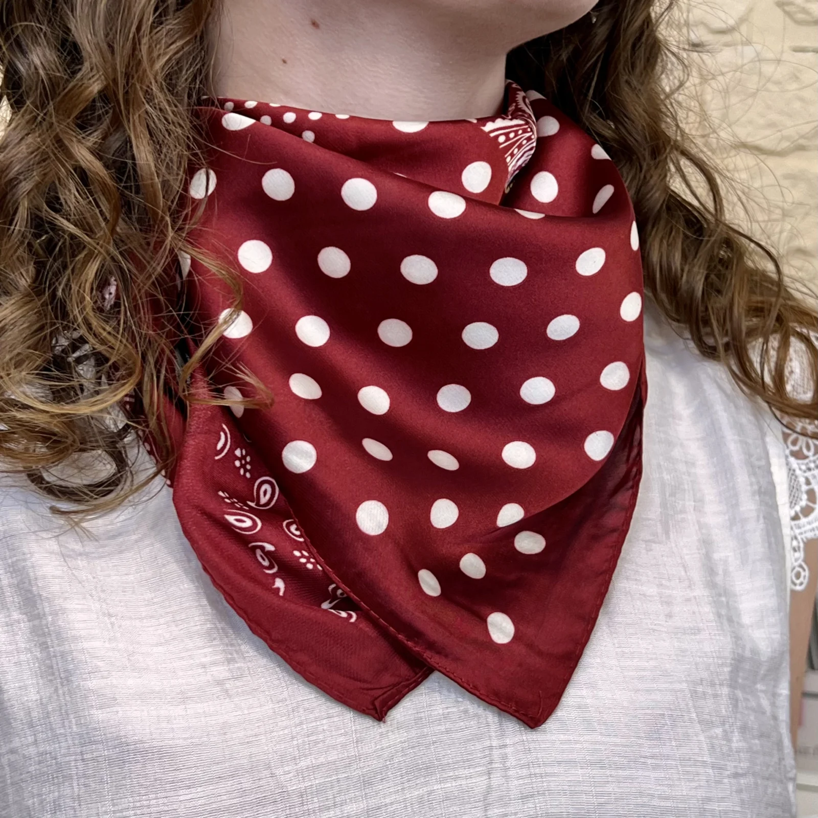 Y442 - Carré touché soie