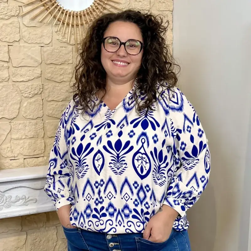 J597 - Blouse imprimée - bleu-royal - 52