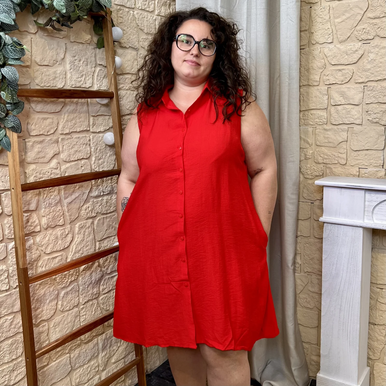 J593 - Robe unie - rouge - 52