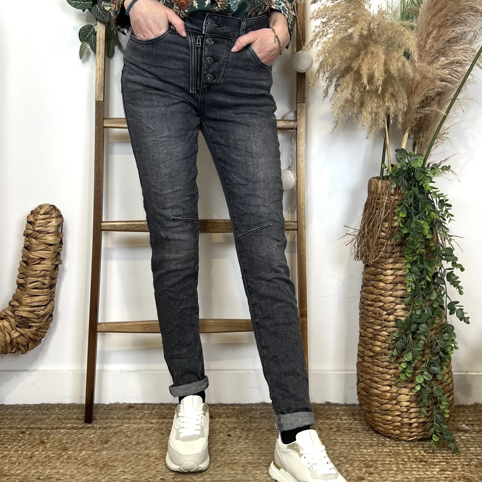 P065 - Jean Melly&Co - noir-delave - 42