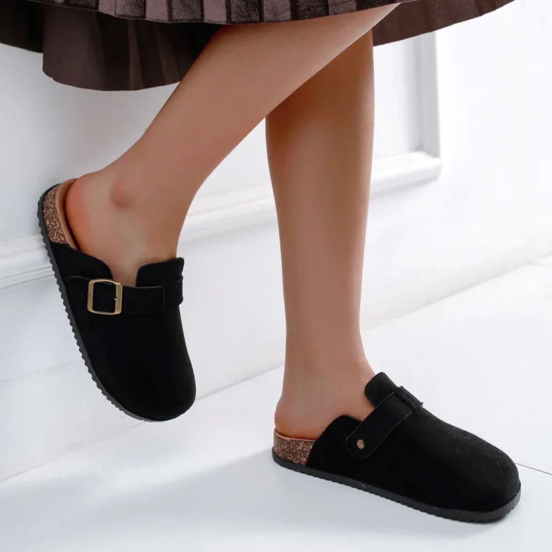 Mules fermées à boucle femme