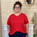 T-shirt femme fluide col V « Jolies Formes » - rouge - taille-unique-grande-taille