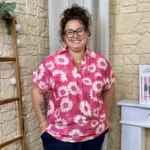 Blouse Marguerites (T44-T52) - fuchsia-rouge - 52