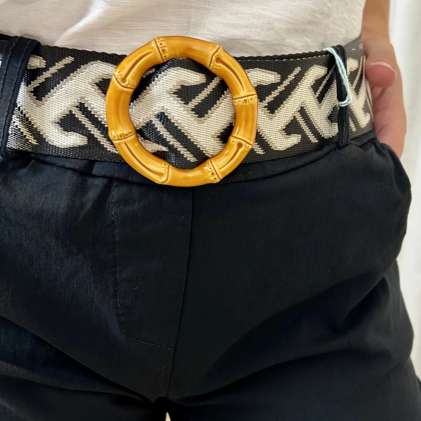 Bermuda avec ceinture tissée (TU) - noir - taille-unique