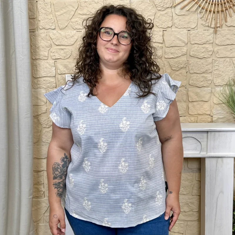 Blouse avec broderies fleuries - bleu-ciel - 48