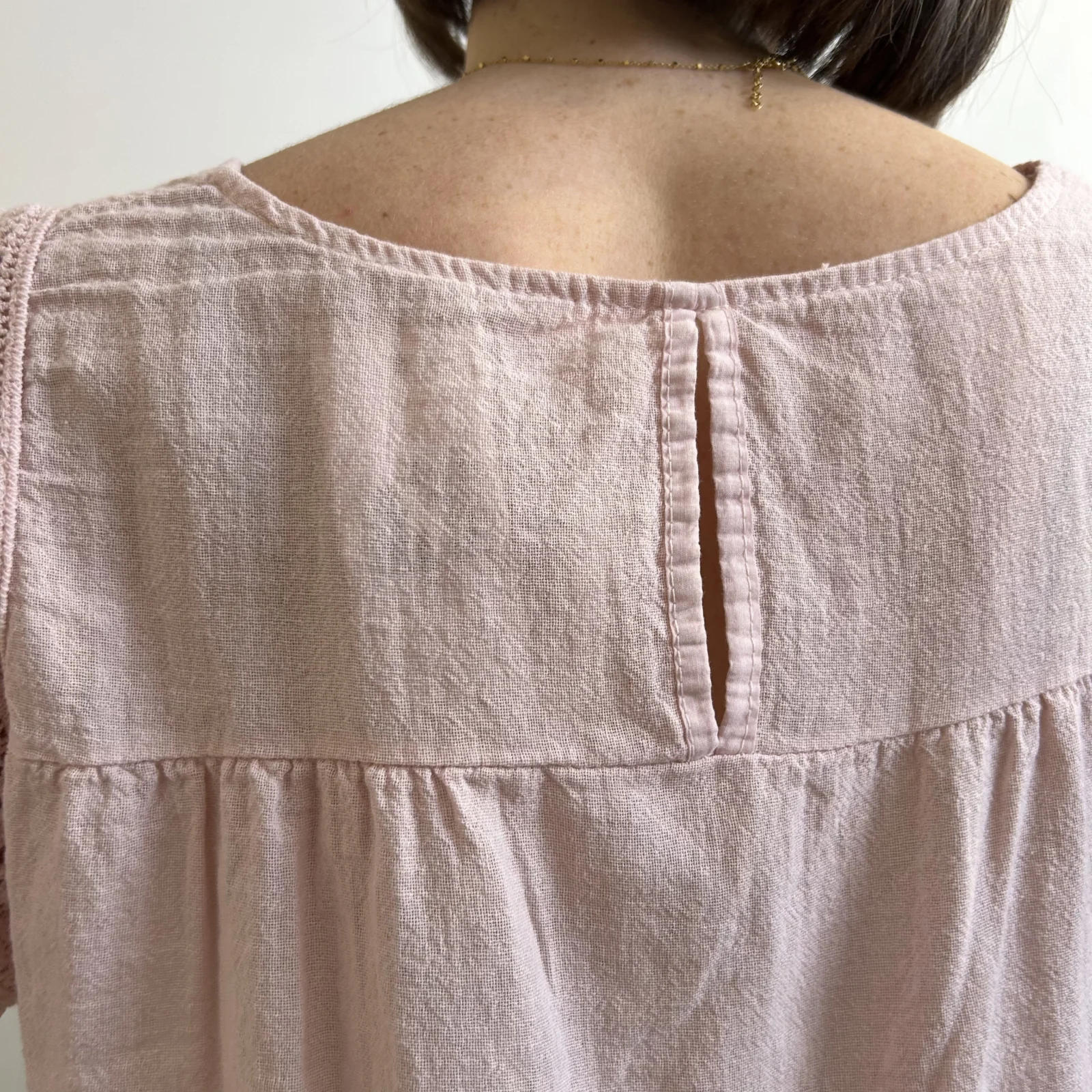 Blouse avec manches volantées (TU) - rose-pale - taille-unique