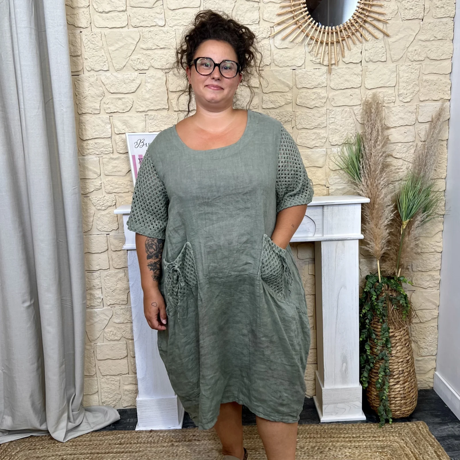 Robe avec manches ajourées (GT) - marron-beige - taille-unique-grande-taille