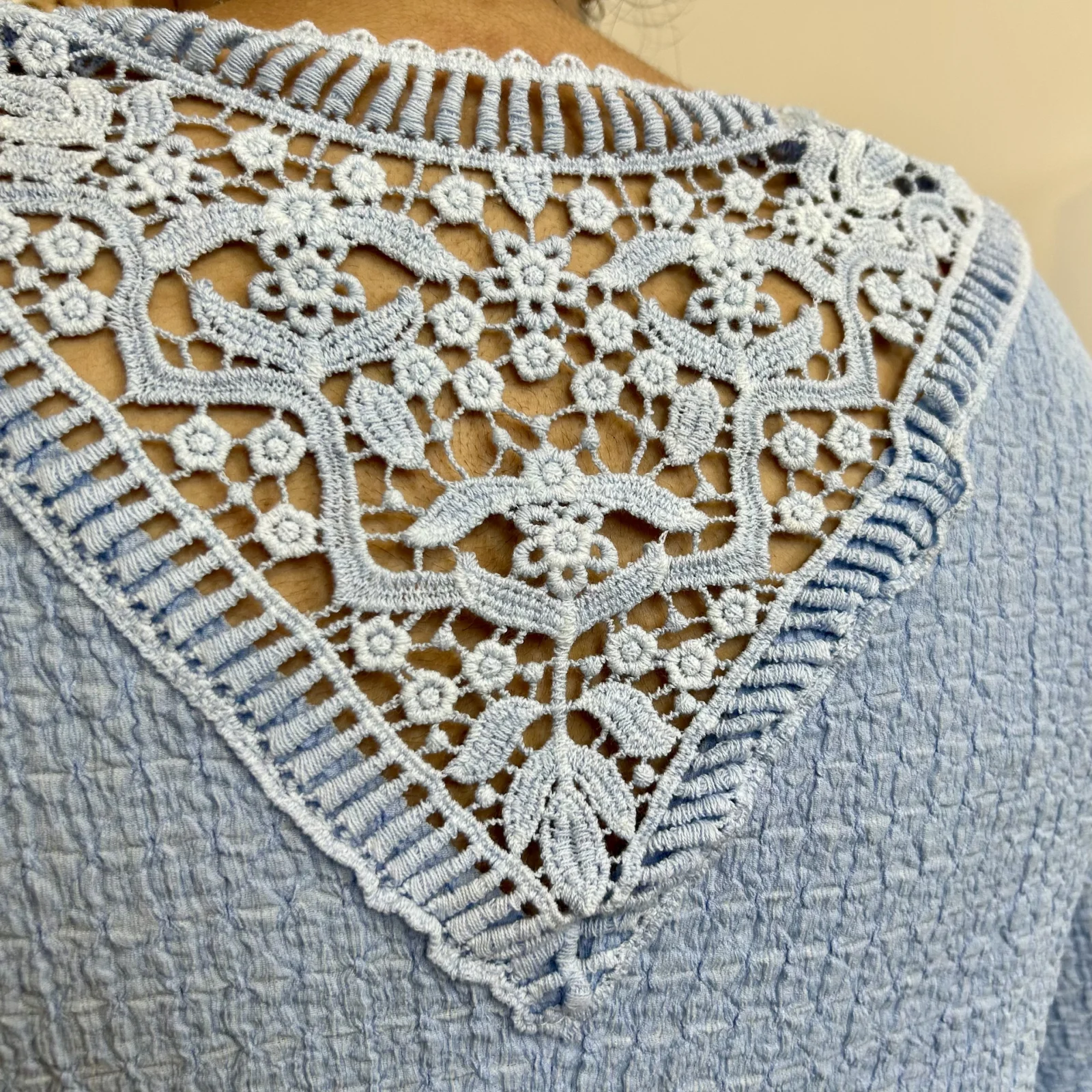 Tunique texturée dentelle dos - bleu-ciel - taille-unique-grande-taille