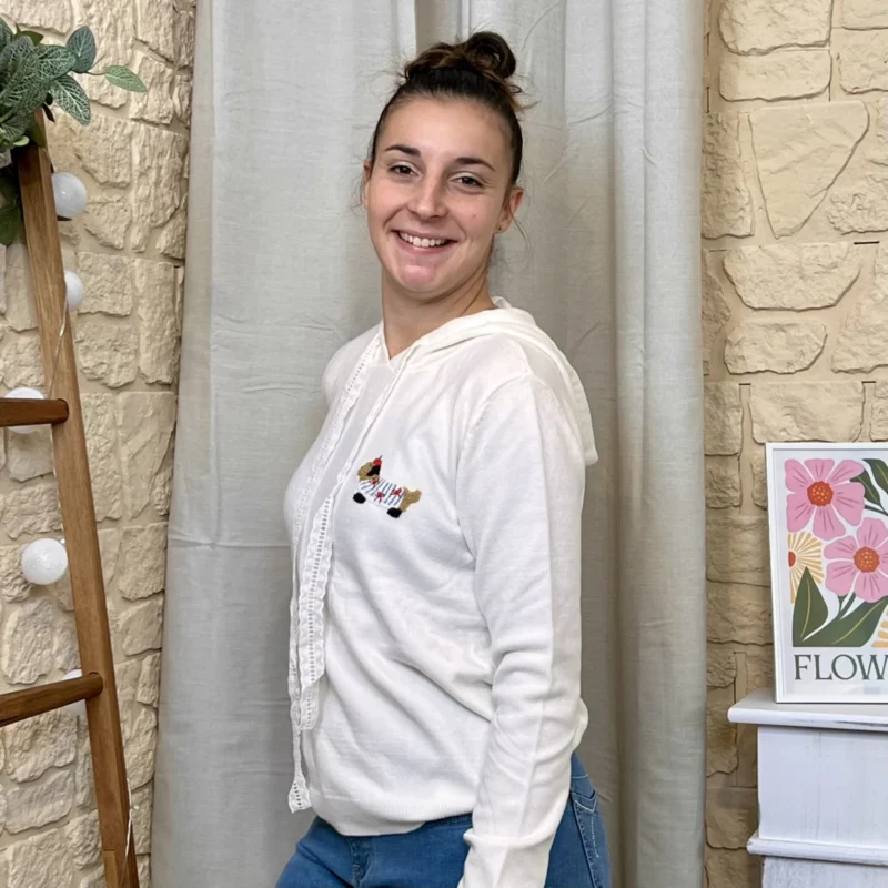Pull à capuche teckel brodé (TU) - ecru - taille-unique