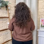 Chemise unie boutonnée col volanté - marron - 48