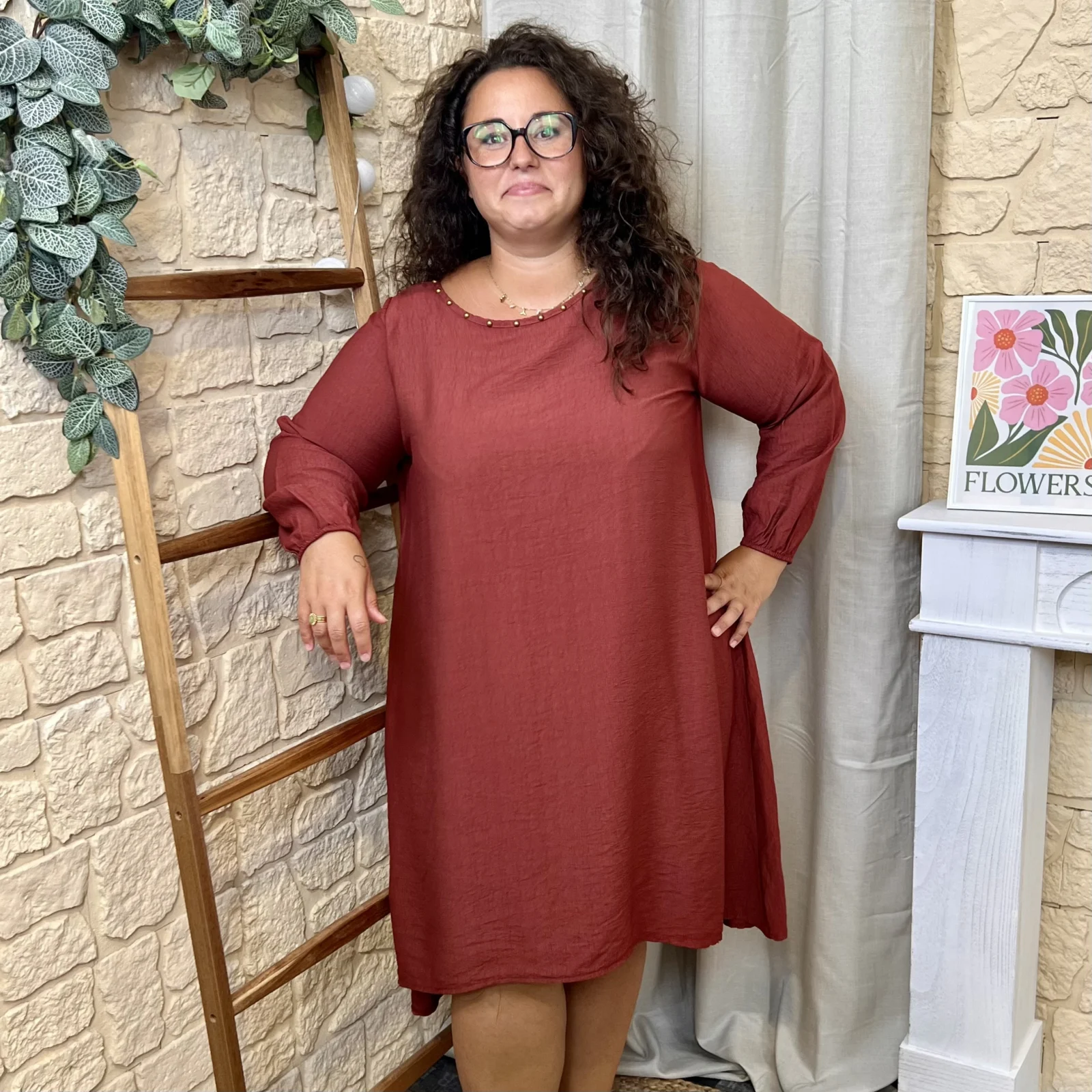 Robe longue fluide à clous « Jolies Formes » - bordeaux - 58