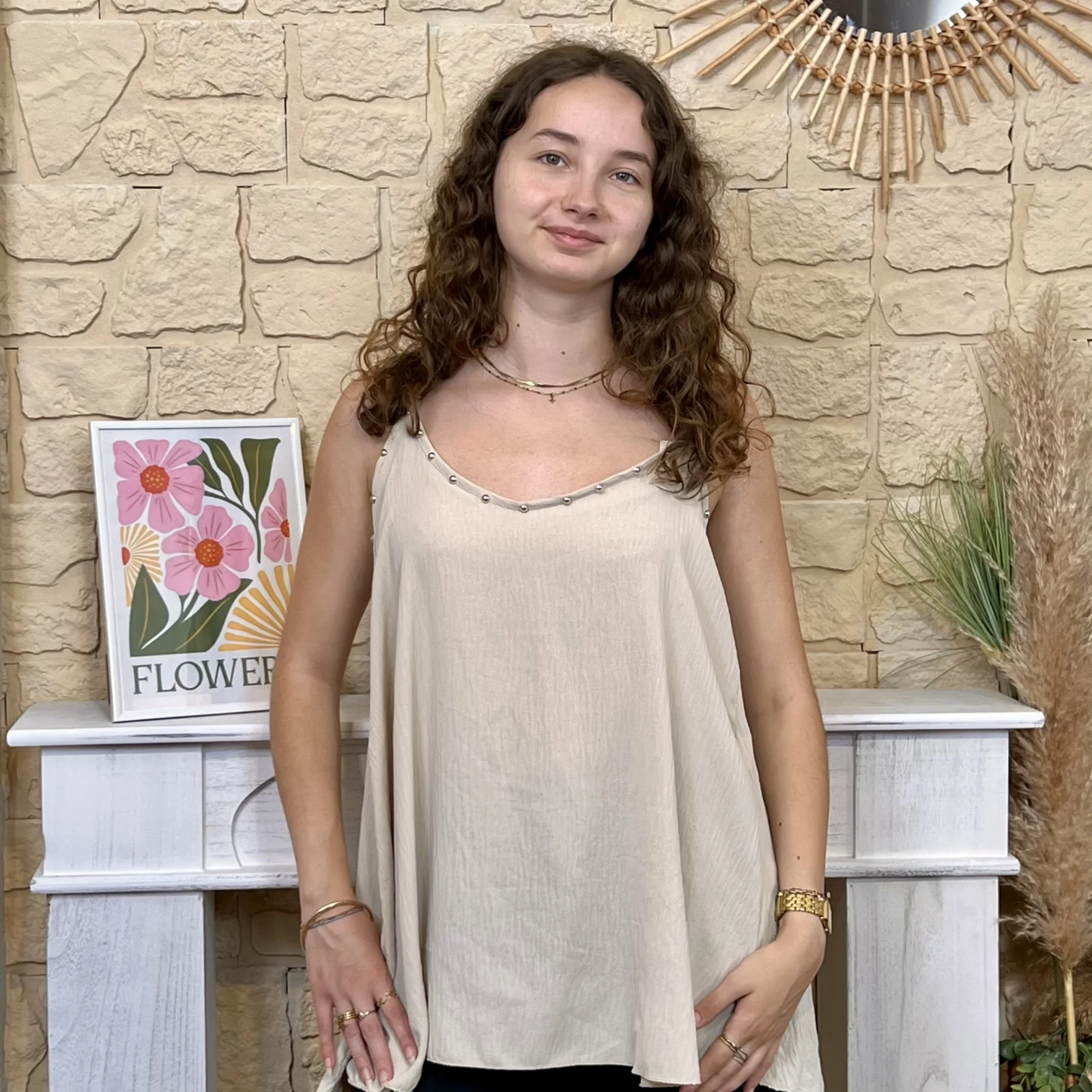 Débardeur à clous – Taille unique - beige - taille-unique-grande-taille