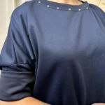 Sweat femme fluide à clous dorés « Tendance » - marine - taille-unique