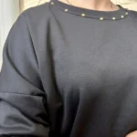 Sweat femme fluide à clous dorés « Tendance » - noir - taille-unique