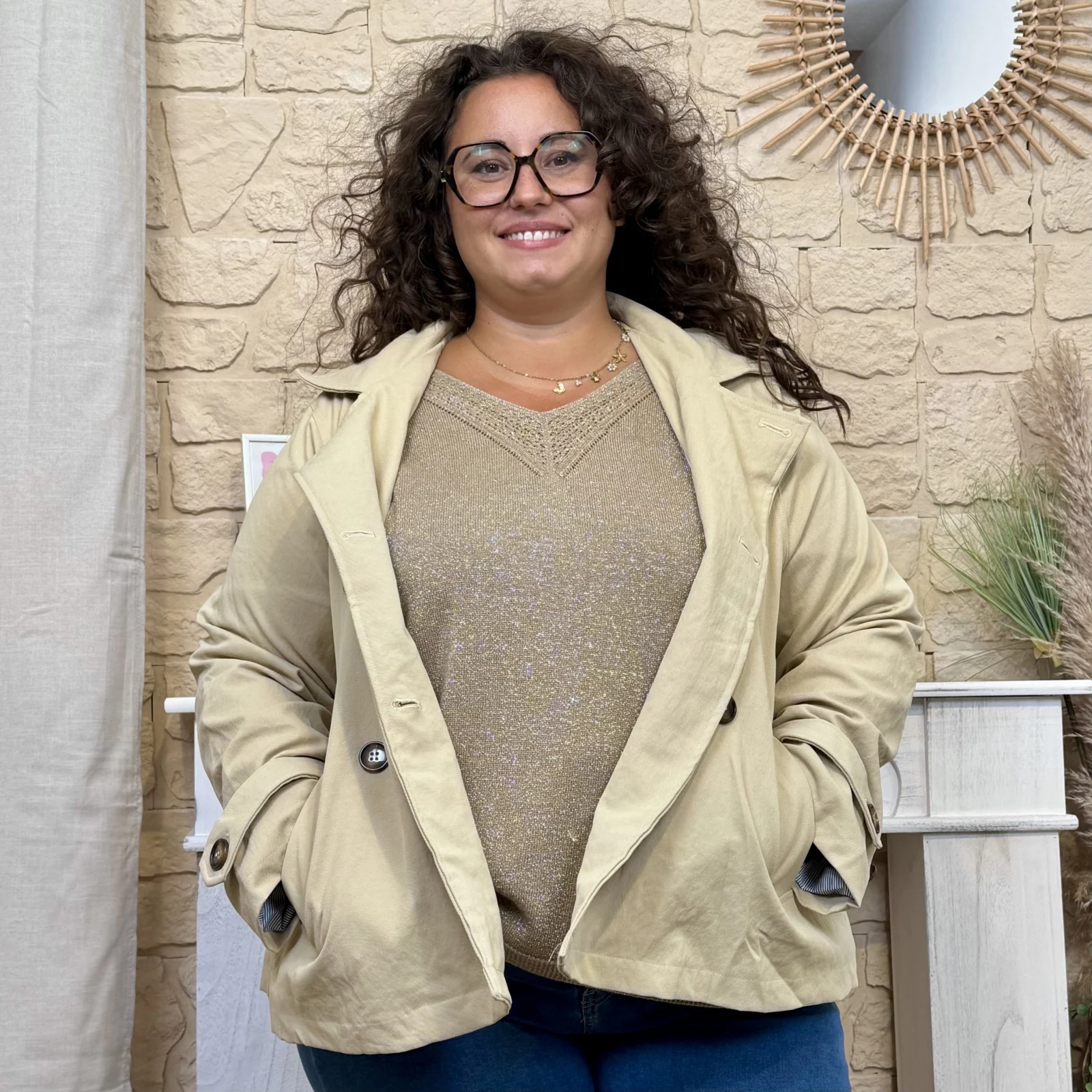 Veste courte à capuche esprit trench femme – Jolies Formes