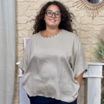 Tunique femme fluide à clous dorés « Jolies Formes » - beige - taille-unique-grande-taille