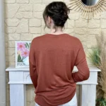 Pull léger femme col V maille fine « Tendance » - rouille - taille-unique