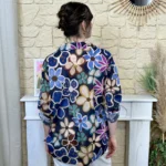 Chemise fleurie femme en voile léger « Tendance » - marine - taille-unique