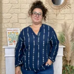 Blouse femme fleurie brodée CHRISTY T44-T52 - marine - 52