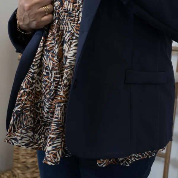 K040- Blouse By.One “Jolies Formes” (T40-T48) - marine - 48