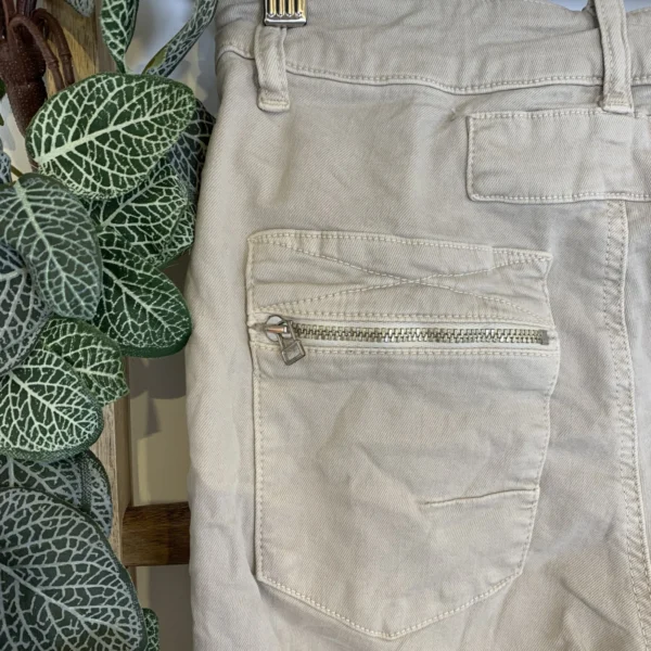 P050- Jean Melly.and.Co (Xs-Xl) - beige - 42