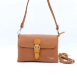 Pochette bandoulière femme Flora & Co effet cuir grainé - camel - sans-taille