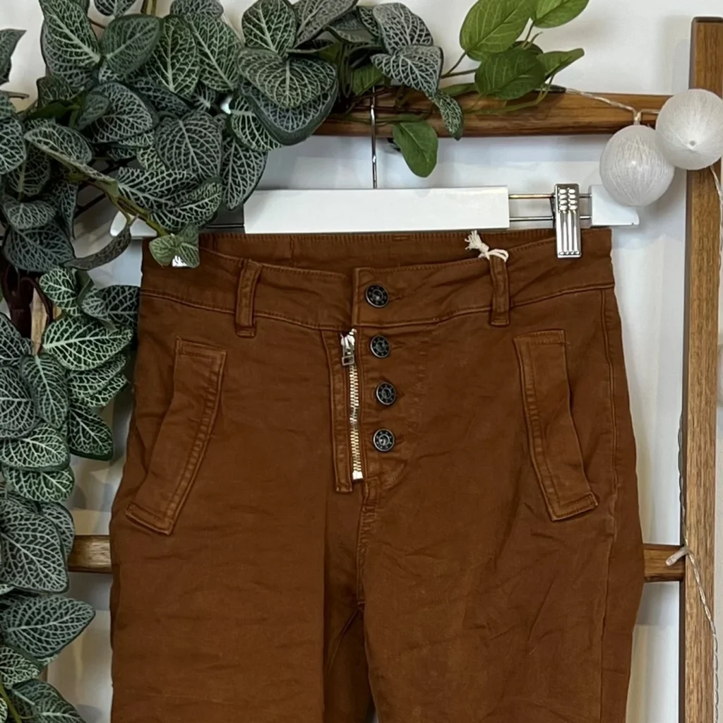P052- Jean Melly&Co (XS-XL) - camel-fonce - 42