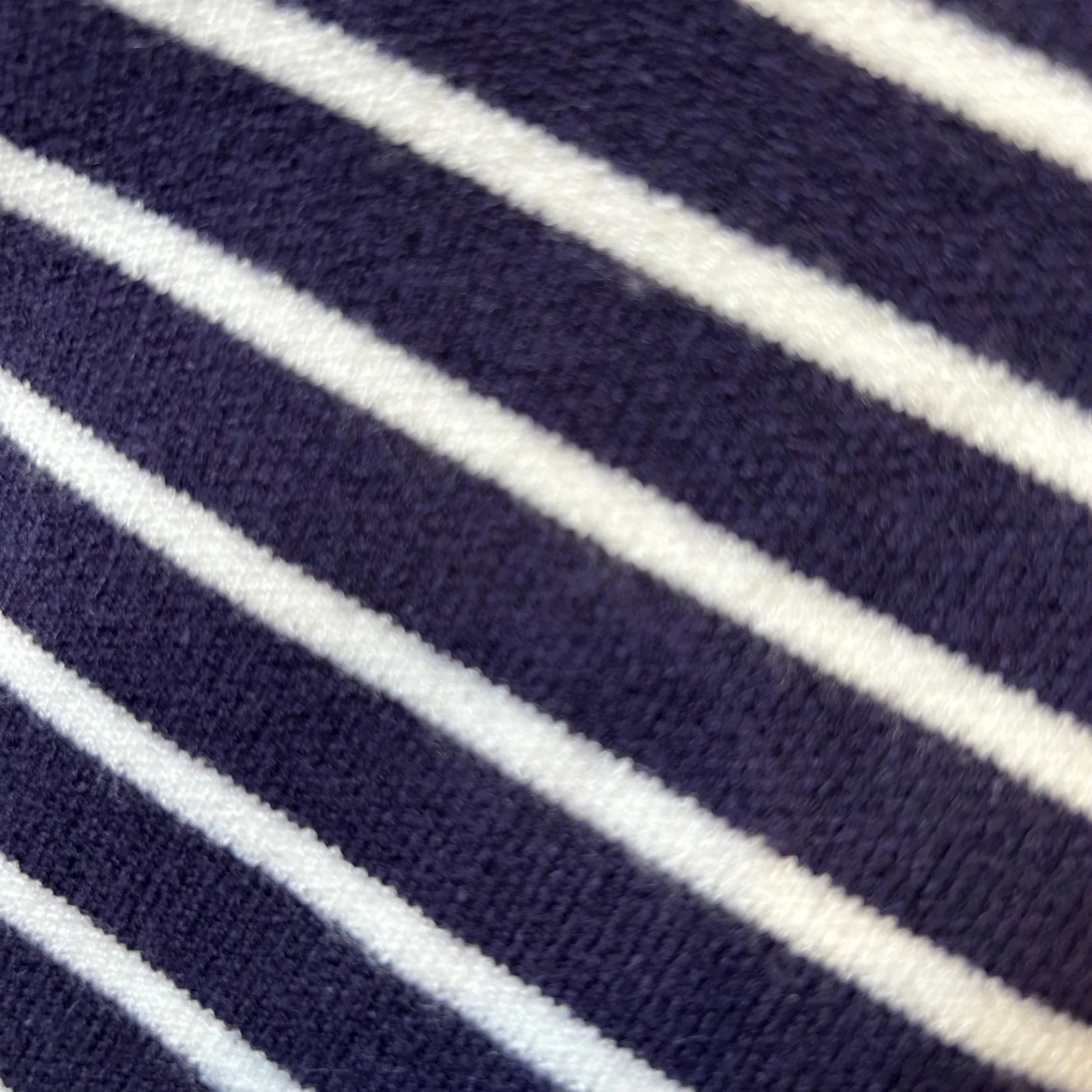 L358- Pull marinière dos ouvert (Tu)