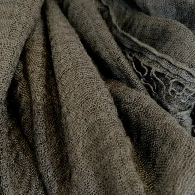 Y510– Foulard uni froissé - noir - sans-taille