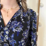 M540- Blouse By One imprimé orchidée - noir-bleu-royal - 38