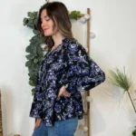 M540- Blouse By One imprimé orchidée - noir-bleu-royal - 38