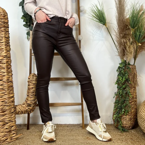 W101- Jean slim Enduit (T36-T44) - marron - 44