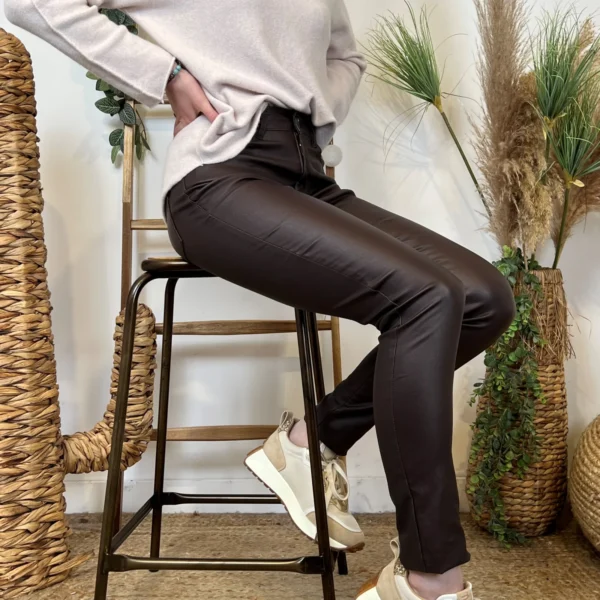 W101- Jean slim Enduit (T36-T44) - marron - 44