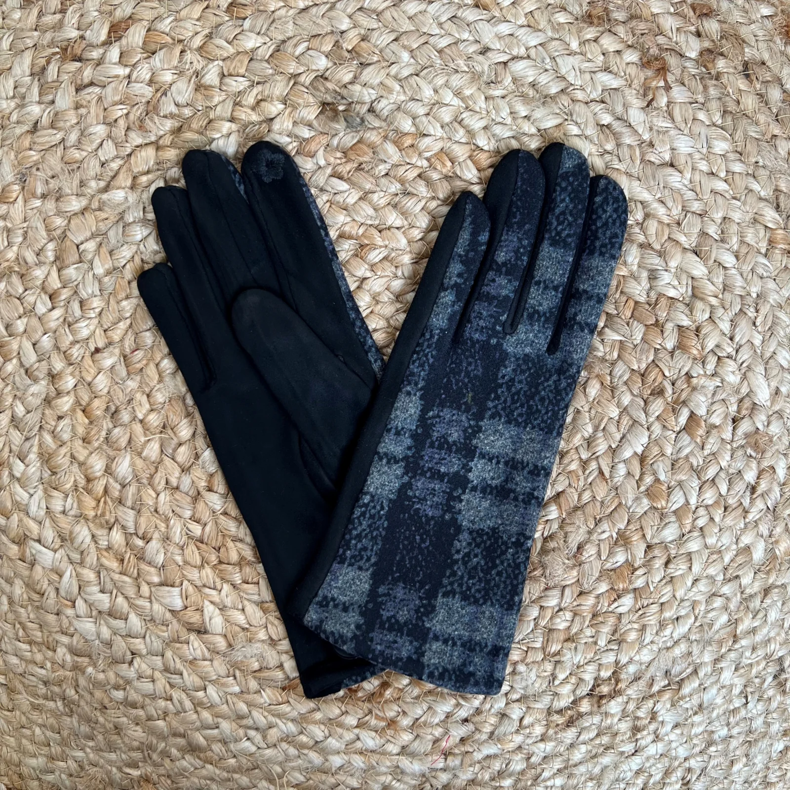 V688- Gants écossais tactiles