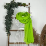 Foulard chèche uni froissé femme – Petit prix 4€ - vert-anis - sans-taille