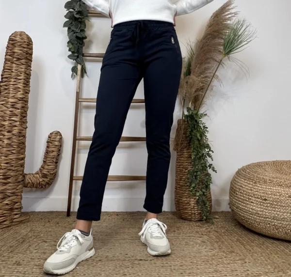 L738- Jogging 2 poches - marine - 44