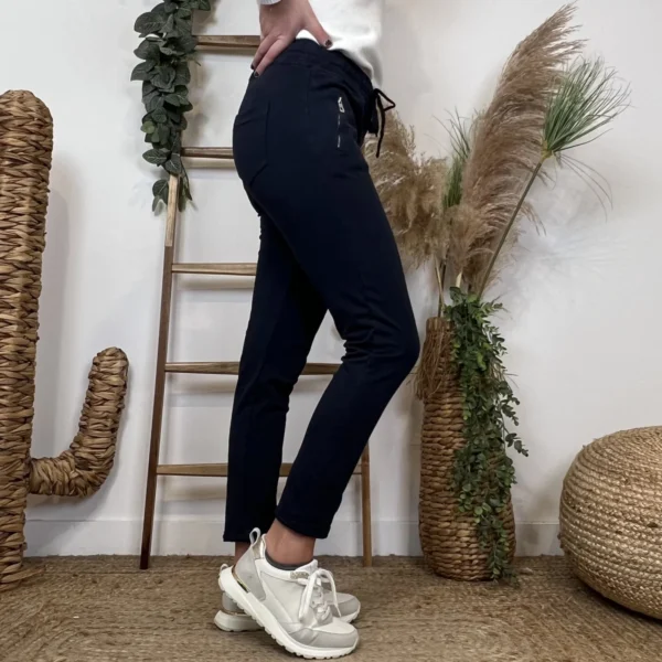 L738- Jogging 2 poches - marine - 44